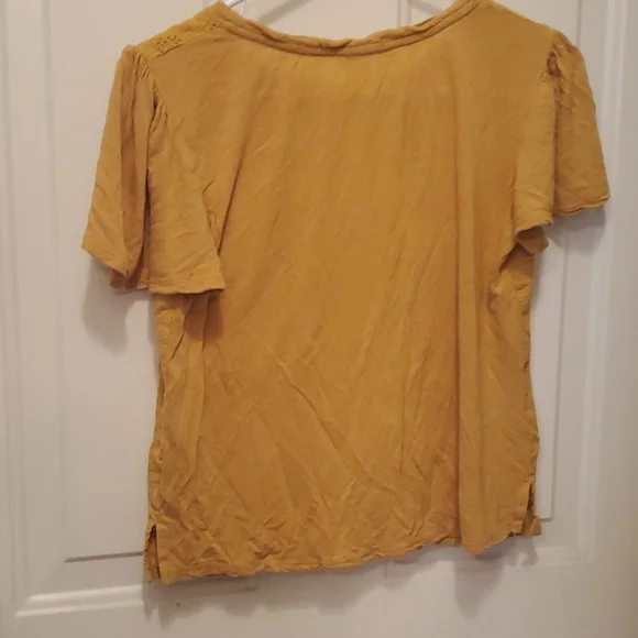 Top - Picture 3 of 3